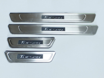 Hyundai Tucson (16–) Накладки на дверные пороги с логотипом и LED подсветкой, нерж.